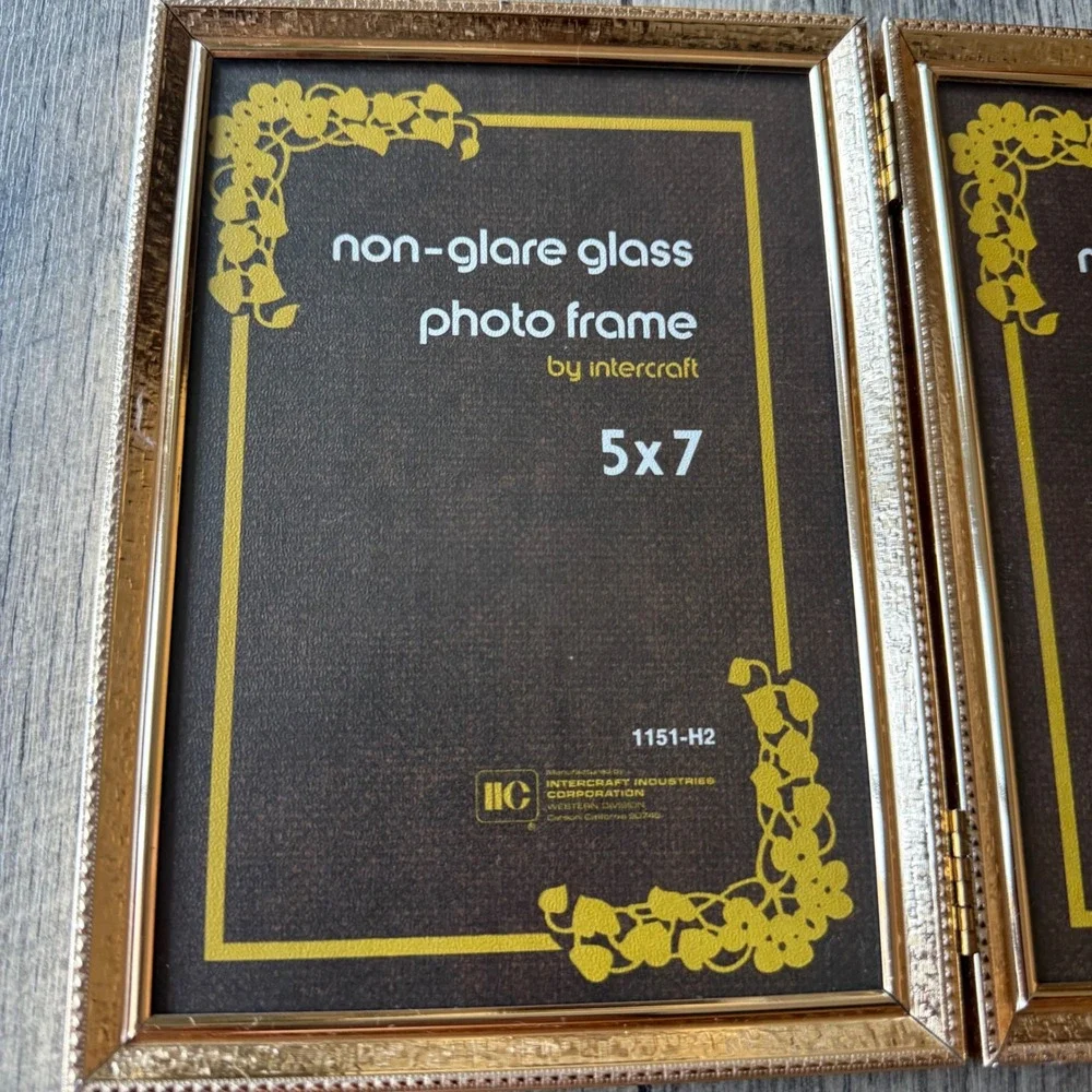 Intercraft Gold Metal Double Hinged 5x7 Photo Frame Non-Glare Glass 1151-H2